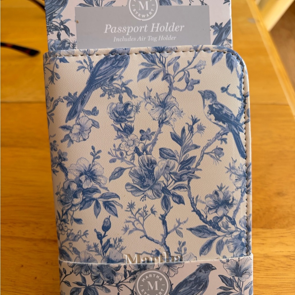 Martha Stewart Blue Floral & Bird Passport/Card Holder
